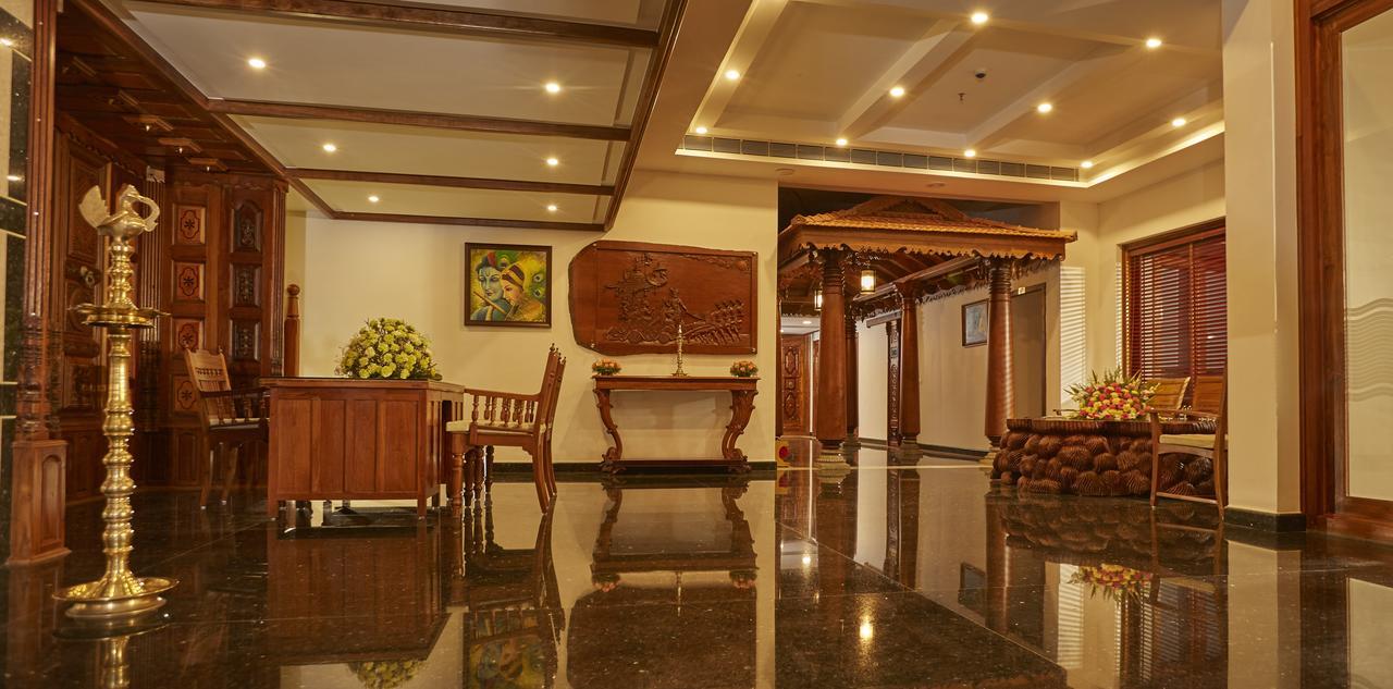 Hotel Sterling Guruvāyūr Esterno foto